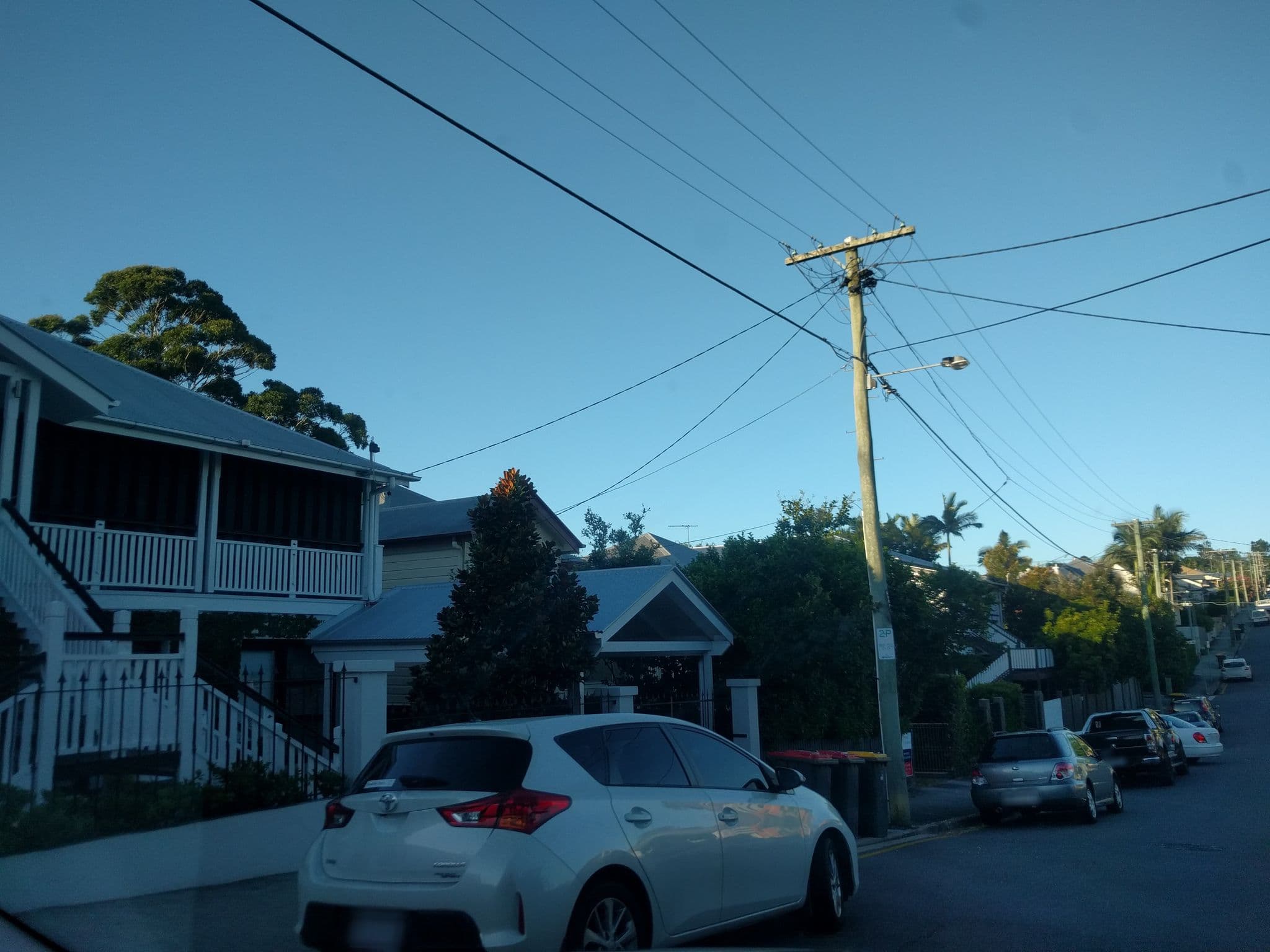 Street view near Heal House, New Farm — © davidbdean (CC BY-SA · Mapillary)