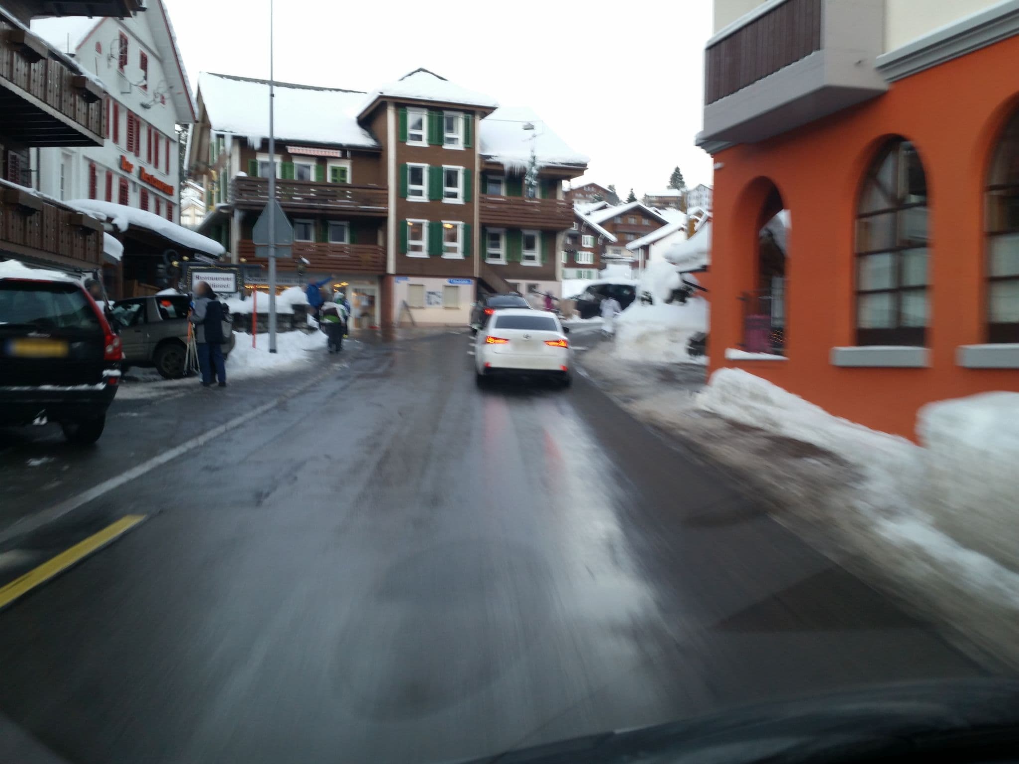 Street view near Roggenstock Lodge, Unteriberg — © sp8962de (CC BY-SA · Mapillary)