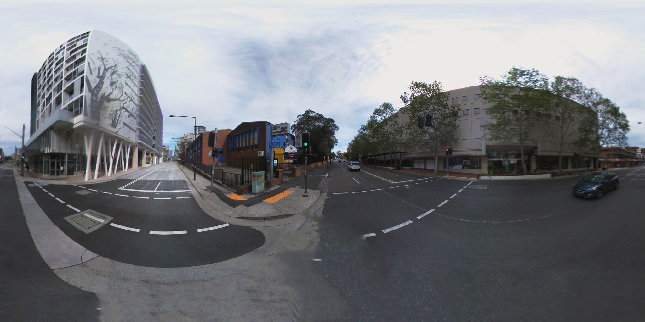 Street view near Silkari Suites at Chatswood, Chatswood — © aharvey (CC BY-SA · Mapillary)