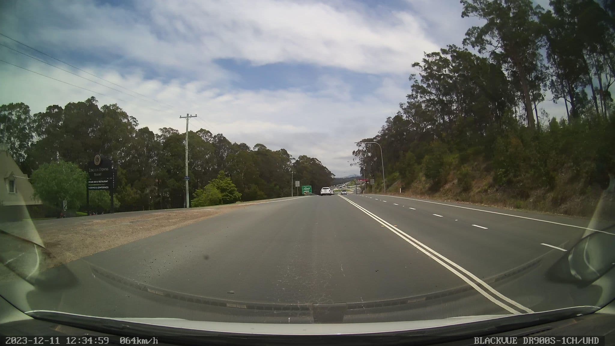 Street view near Canbera, Batemans Bay — © bob3bob3 (CC BY-SA · Mapillary)