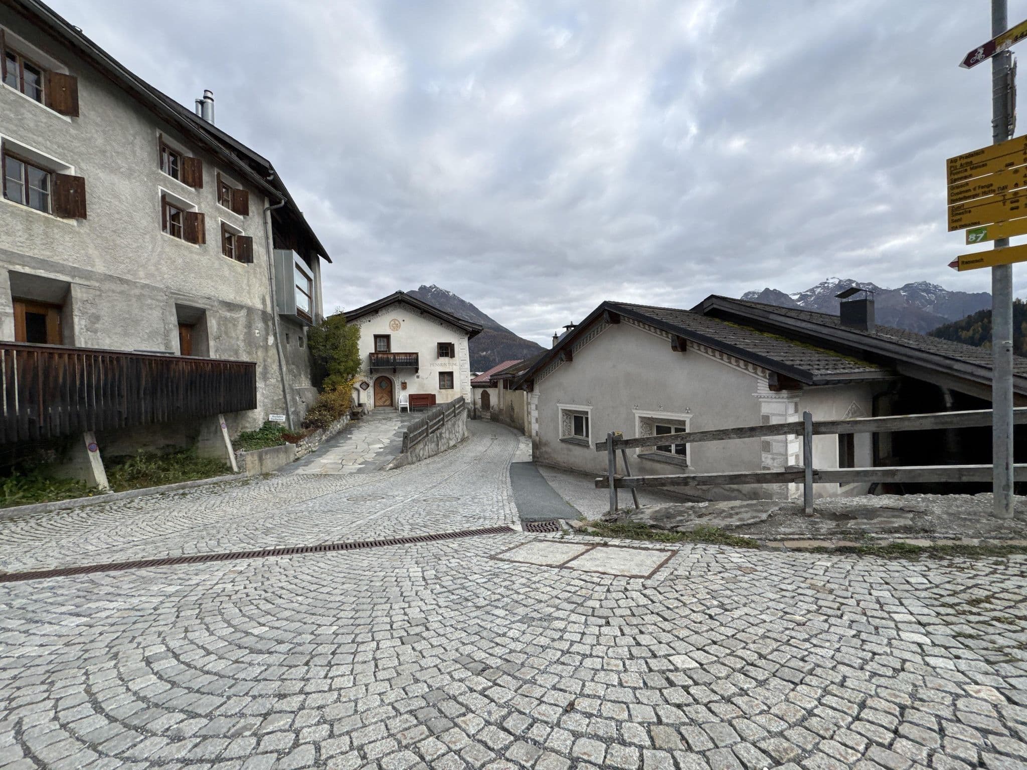 Street view near Casa Staila, Scuol