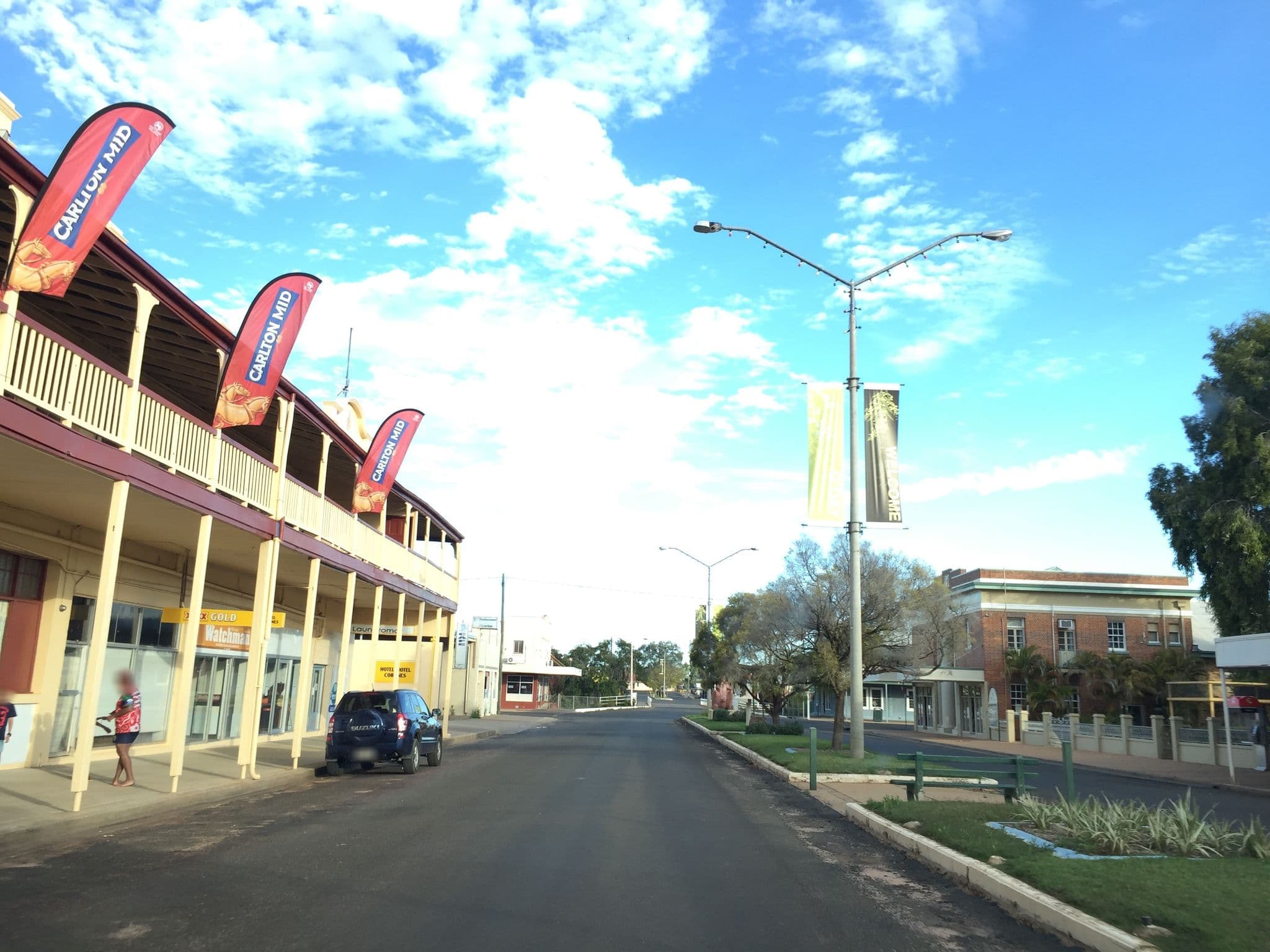 Street view near Hotel Corones Charleville, Charleville — © vagrant42 (CC BY-SA · Mapillary)