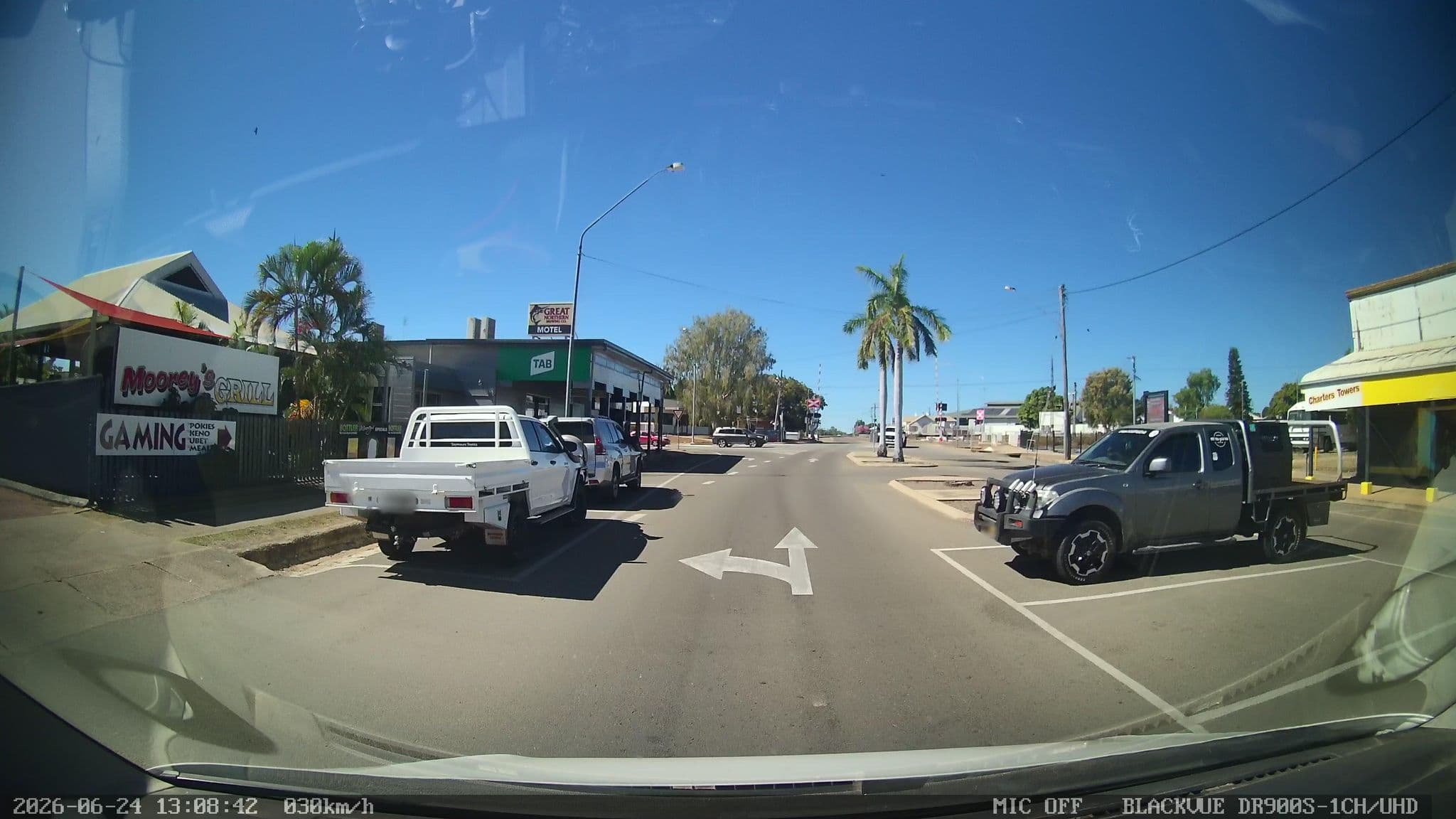 Street view near Enterprise Hotel Motel, Charters Towers — © bob3bob3 (CC BY-SA · Mapillary)