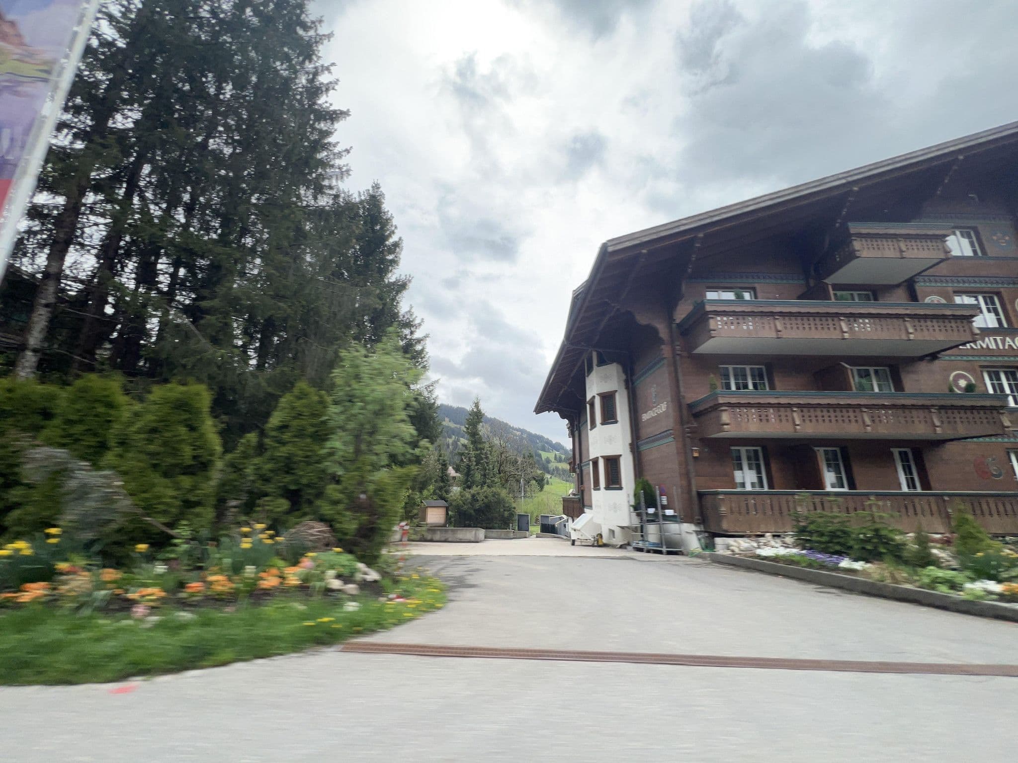 Street view near Alpin Nova, Saanen — © yellowracer (CC BY-SA · Mapillary)