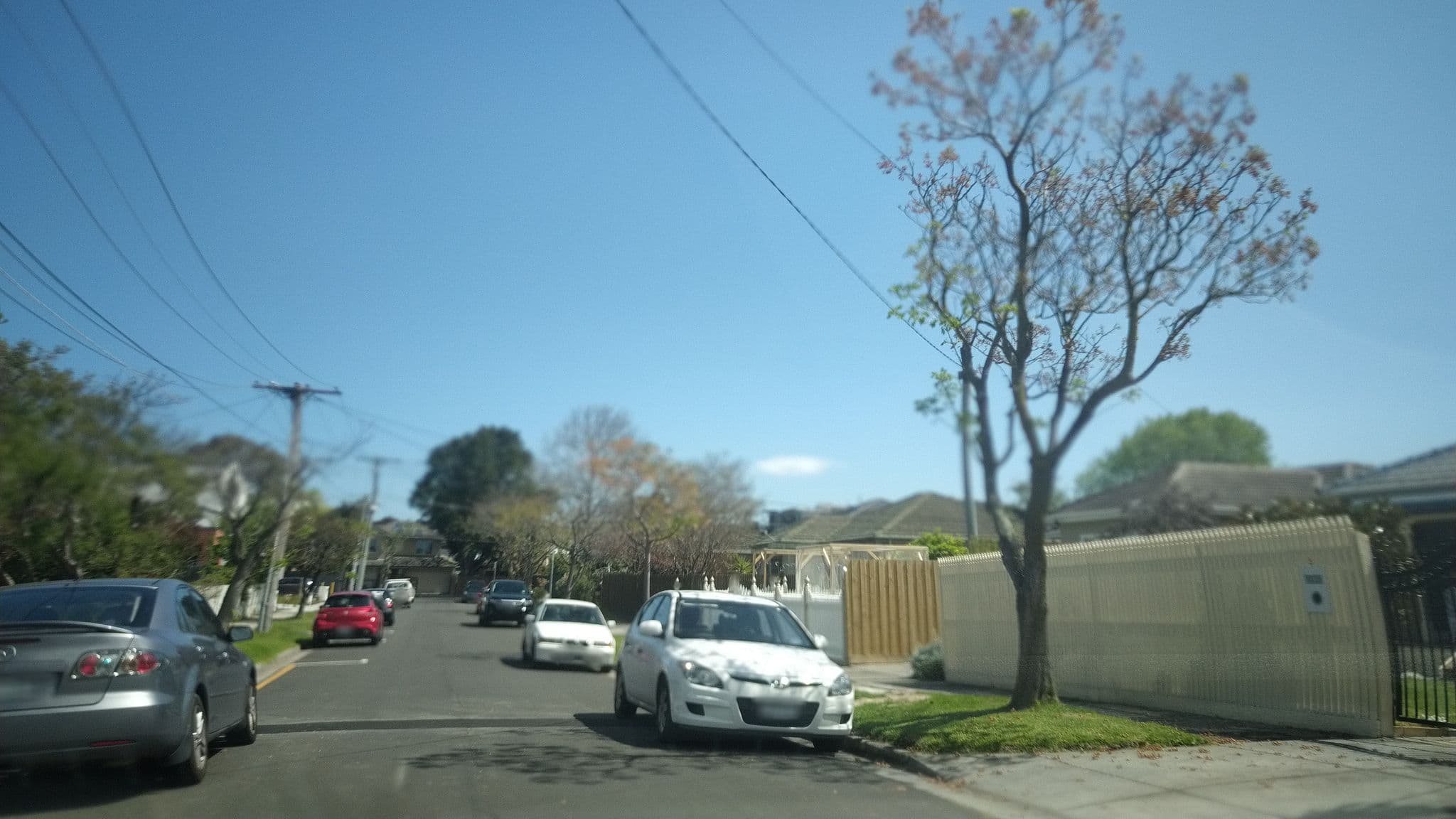 Street view near Melbourne 2 bedroom Bayside Retreat with bathtub- Near Westfield Shopping Center-Free Parking - Entire Place, Highett — © jovotrisic1960 (CC BY-SA · Mapillary)