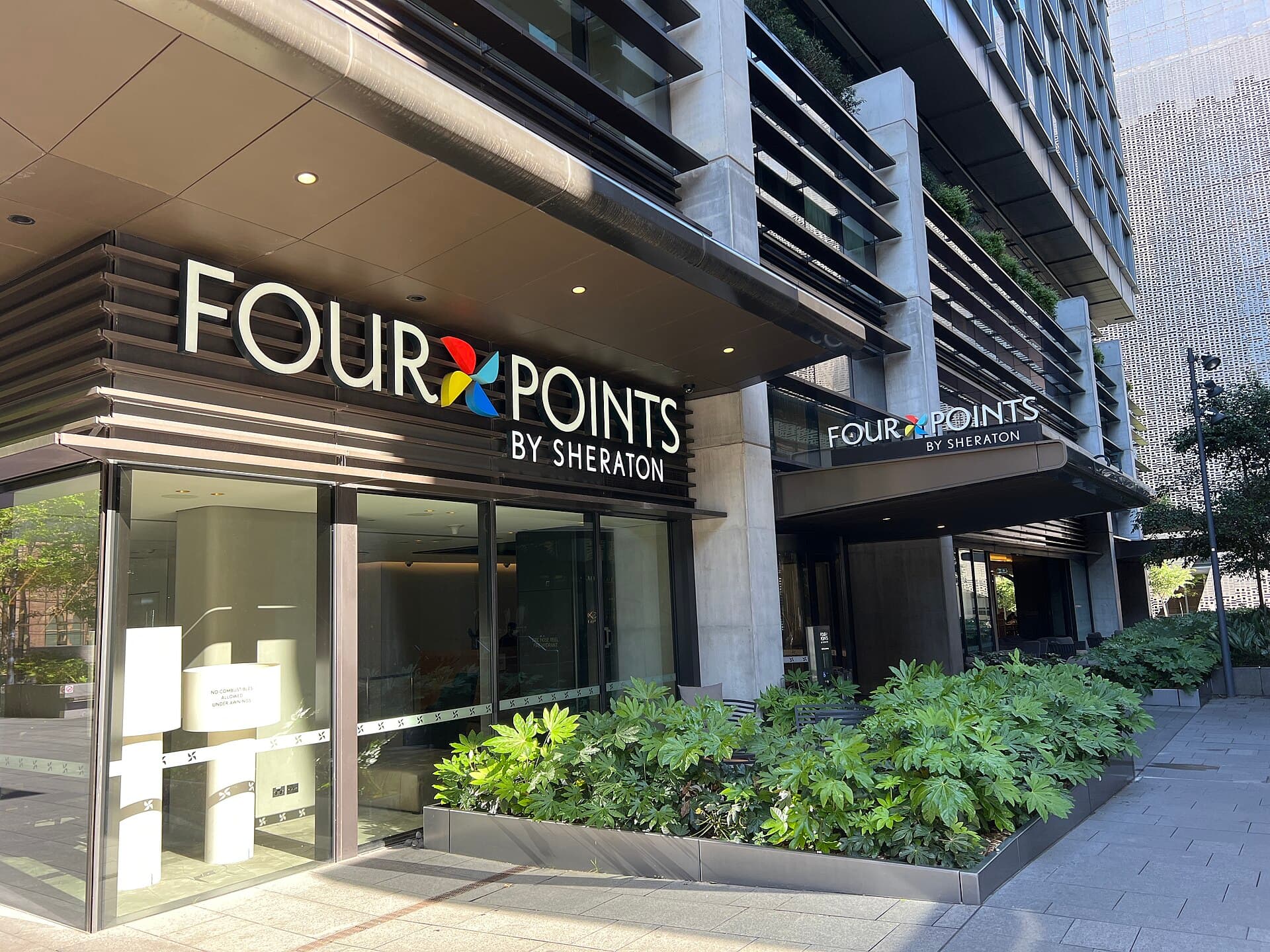 Four Points by Sheraton Sydney, Central Park (via Wikimedia Commons, CC BY-SA 3.0)