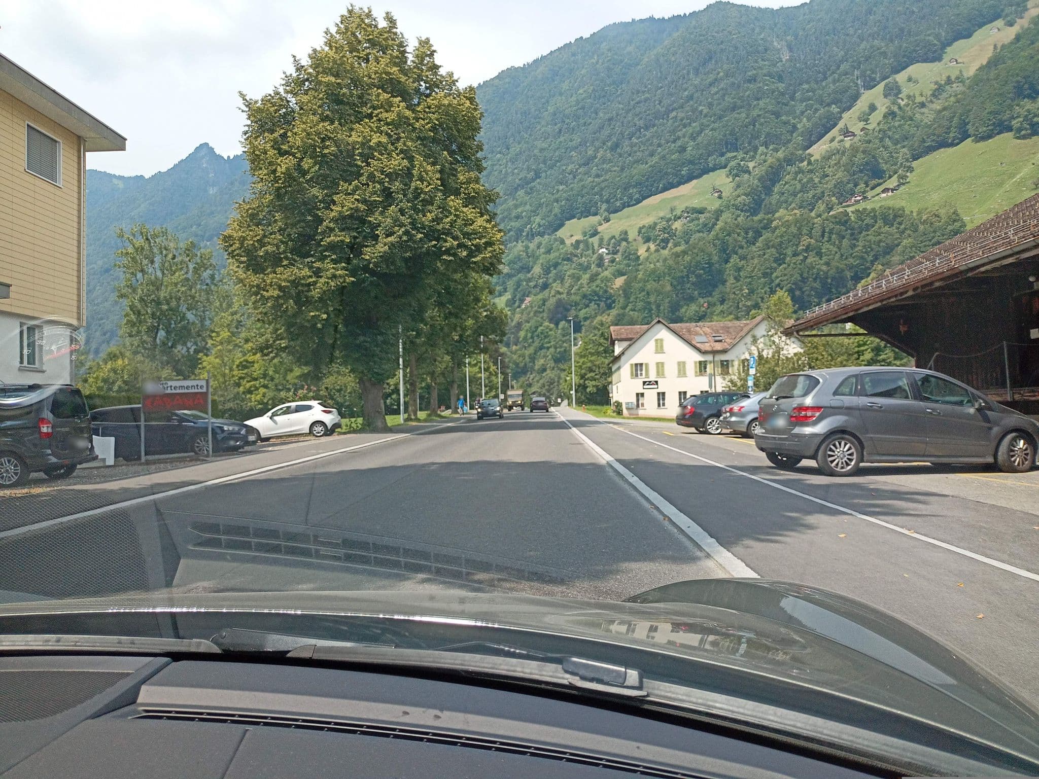 Street view near Cabana, Ingenbohl — © xdTAGCLAN (CC BY-SA · Mapillary)