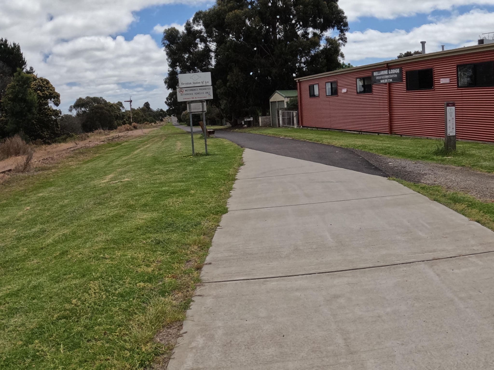 Street view near Bellarine Lodge, Drysdale — © skillsy (CC BY-SA · Mapillary)