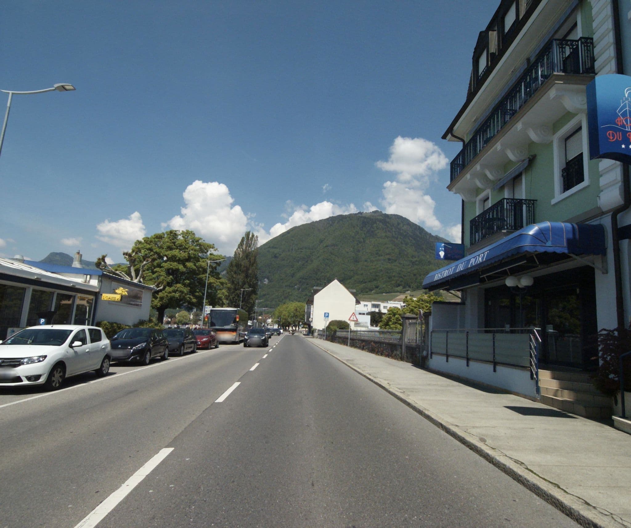 Street view near Hôtel du Port, Villeneuve — © villeneuve (CC BY-SA · Mapillary)