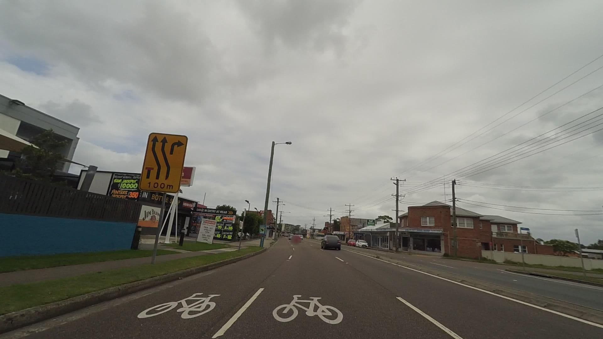 Street view near Belmont Hotel Bottleshop, Belmont North — © maxim75 (CC BY-SA · Mapillary)