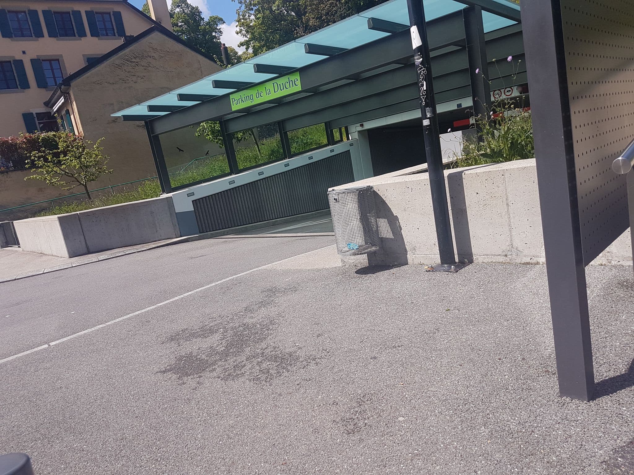 Street view near Hôtel Real, Nyon — © changchun1 (CC BY-SA · Mapillary)