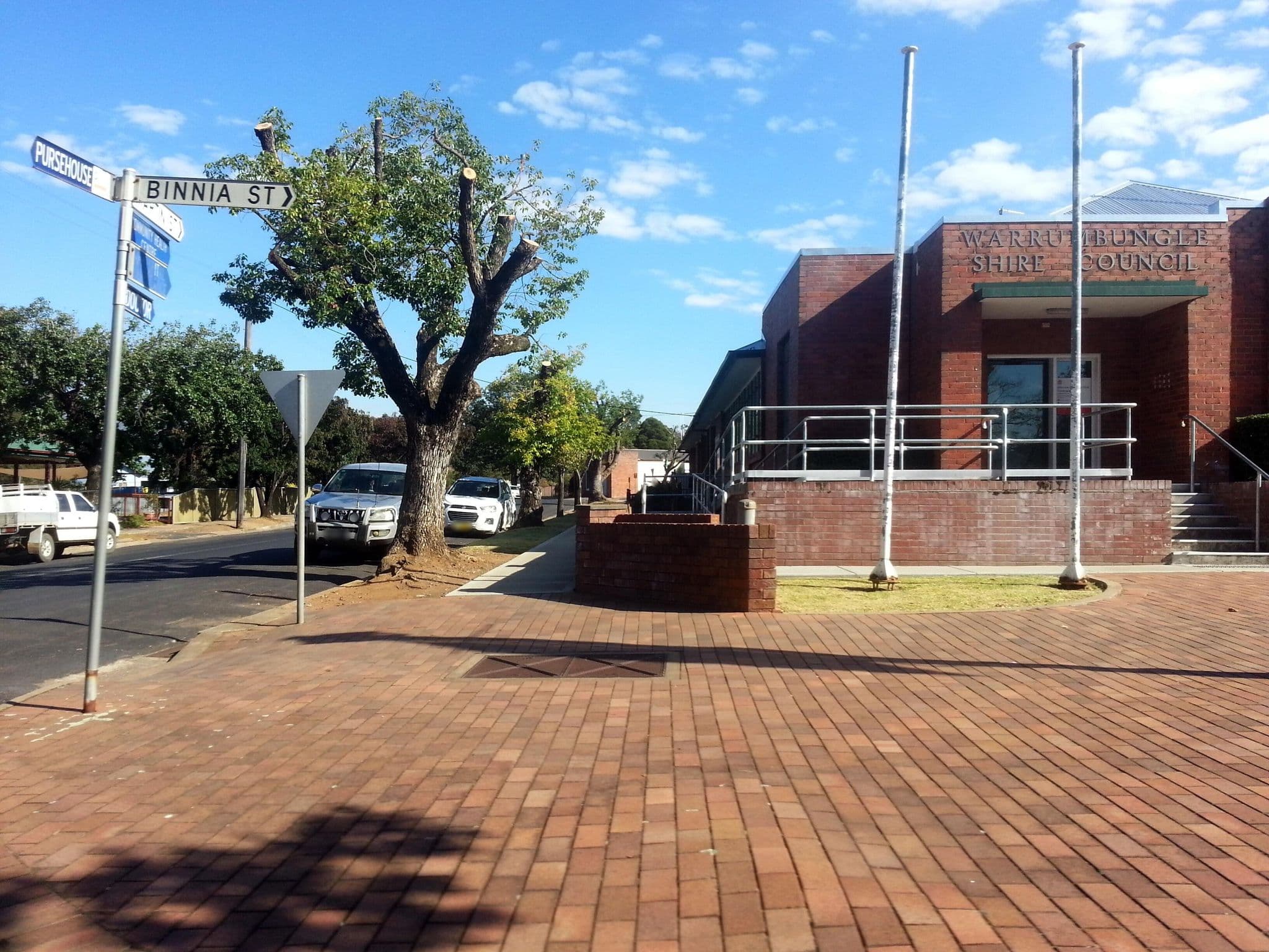 Street view near Bottlemart Express - Black Stump Inn, Coolah — © bob3bob3 (CC BY-SA · Mapillary)