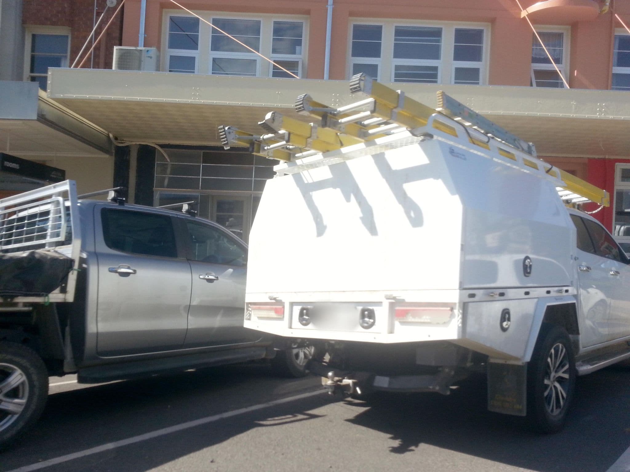 Street view near The Alpine Hotel - Queen Room with Shared Bathroom, Cooma — © bob3bob3 (CC BY-SA · Mapillary)