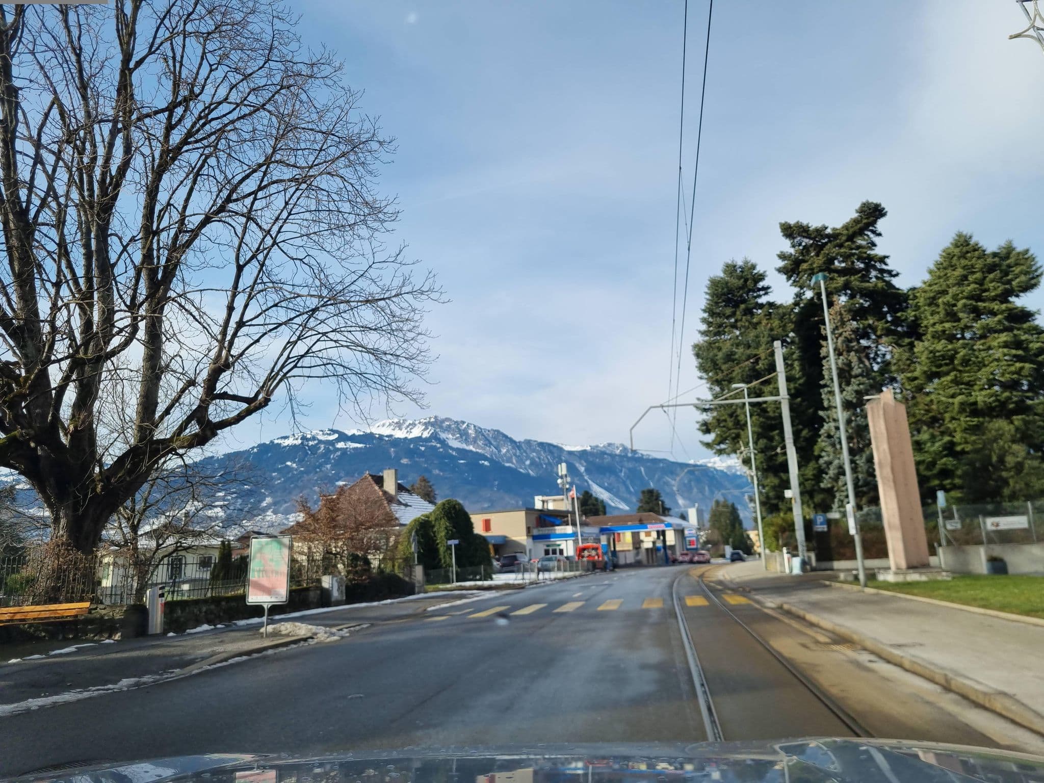 Street view near Le Cèdre, Bex — © Yha1 (CC BY-SA · Mapillary)