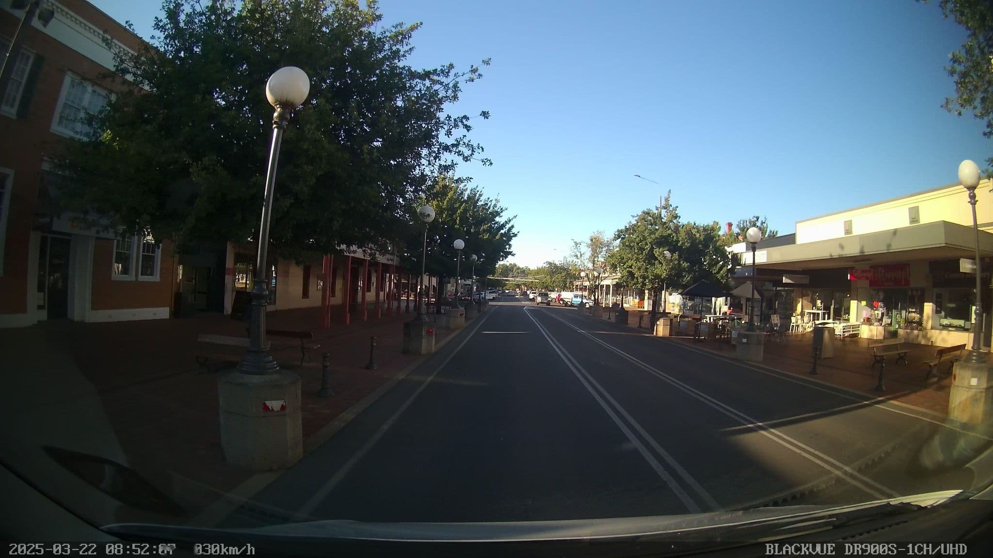 Street view near Royal Hotel Corowa, Corowa — © bob3bob3 (CC BY-SA · Mapillary)