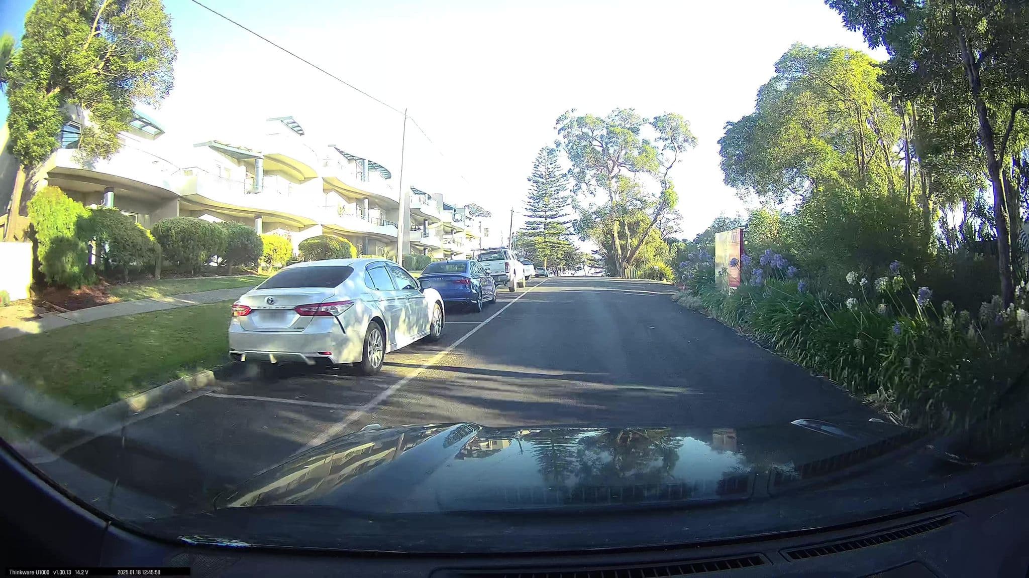 Street view near The Castle - Villa by the Sea, Cowes — © maxim752 (CC BY-SA · Mapillary)