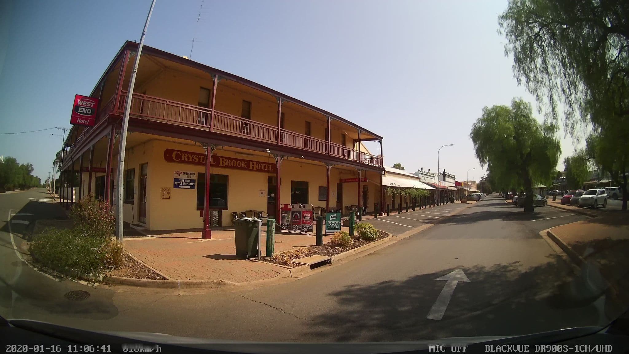 Street view near Crystal Brook Hotel, Crystal Brook — © bob3bob3 (CC BY-SA · Mapillary)