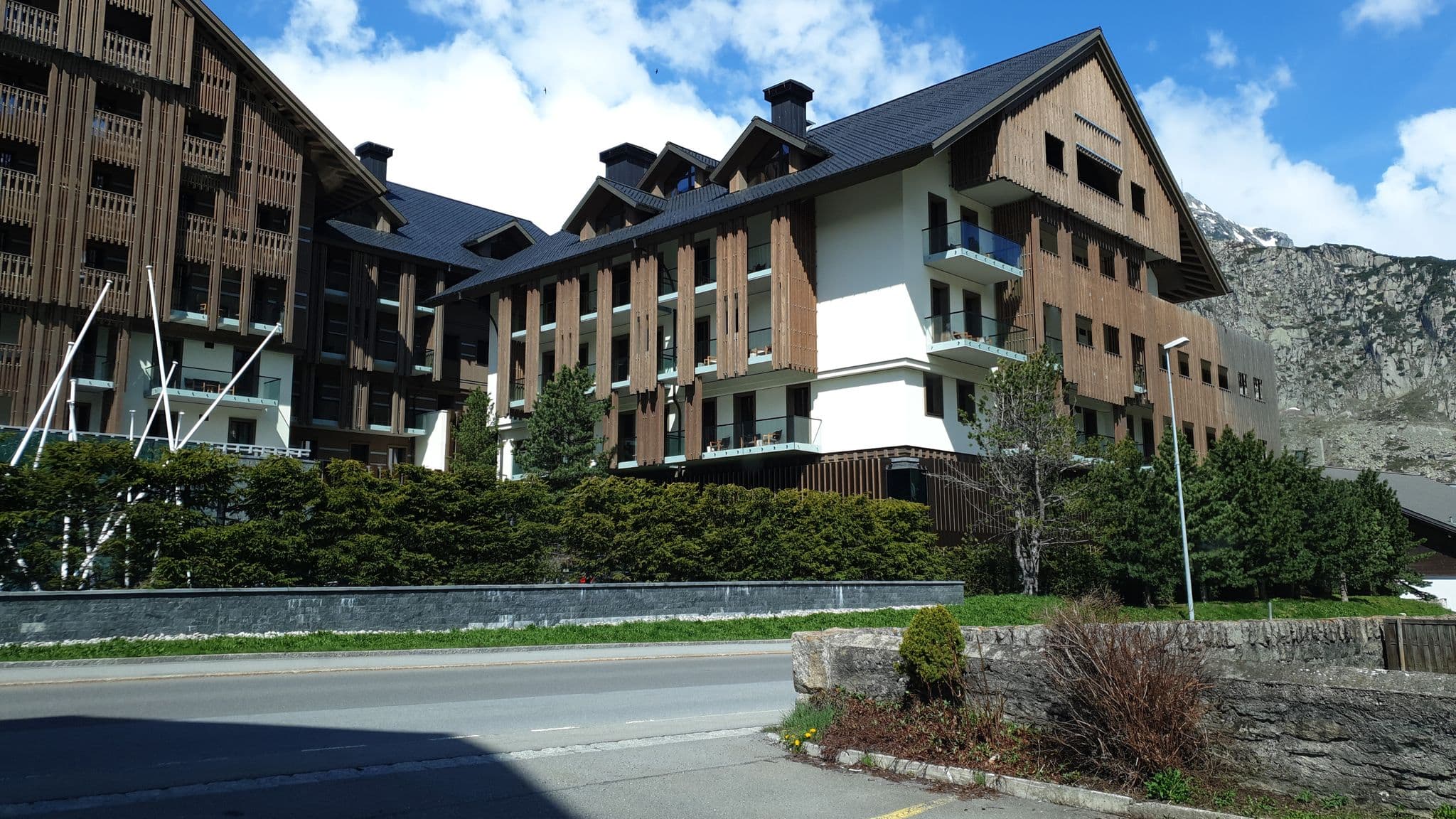 Street view near Badus, Andermatt — © jopparn (CC BY-SA · Mapillary)