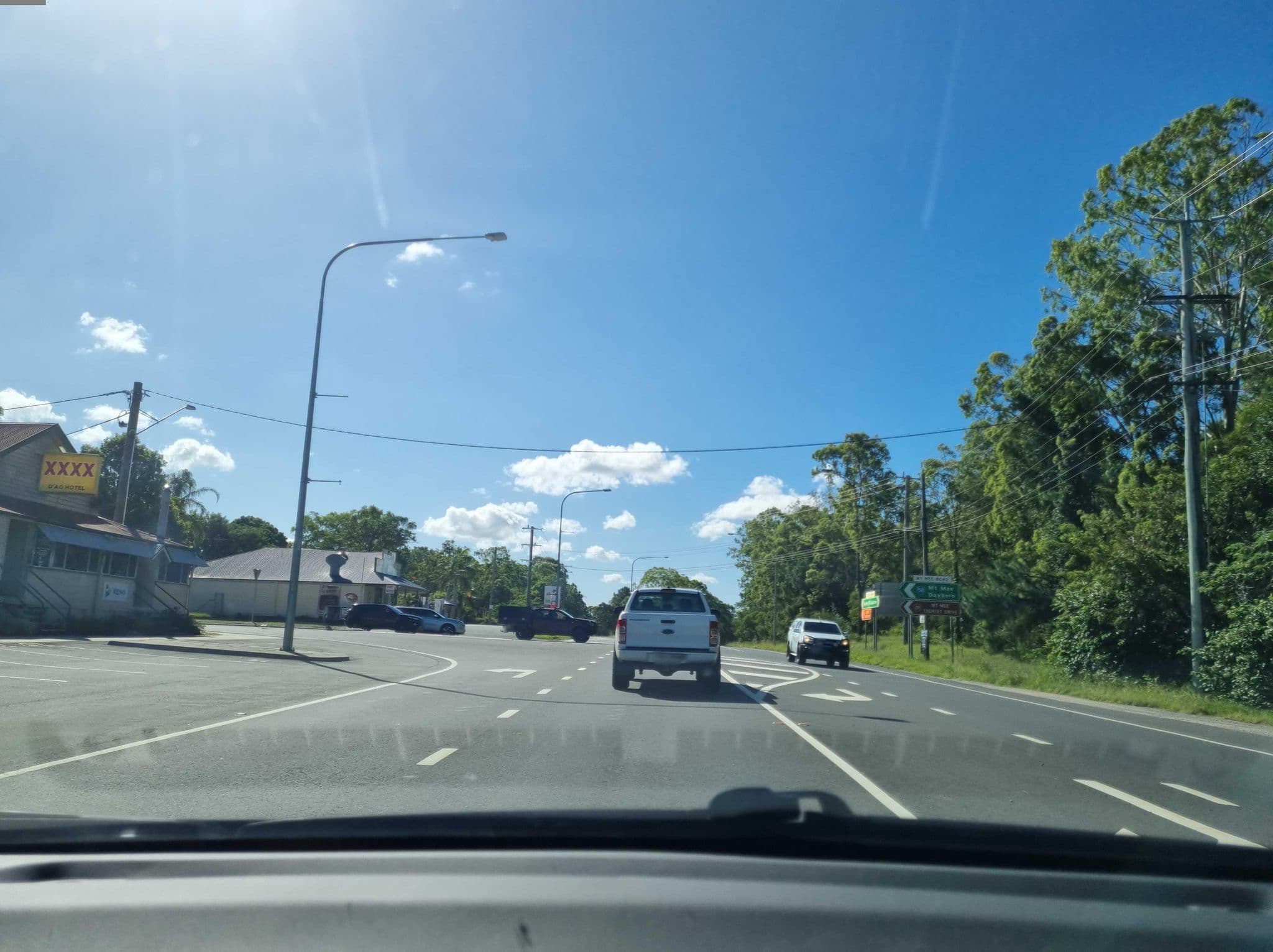 Street view near Dag Pub & Motel, D’Aguilar — © Cyclops (CC BY-SA · Mapillary)