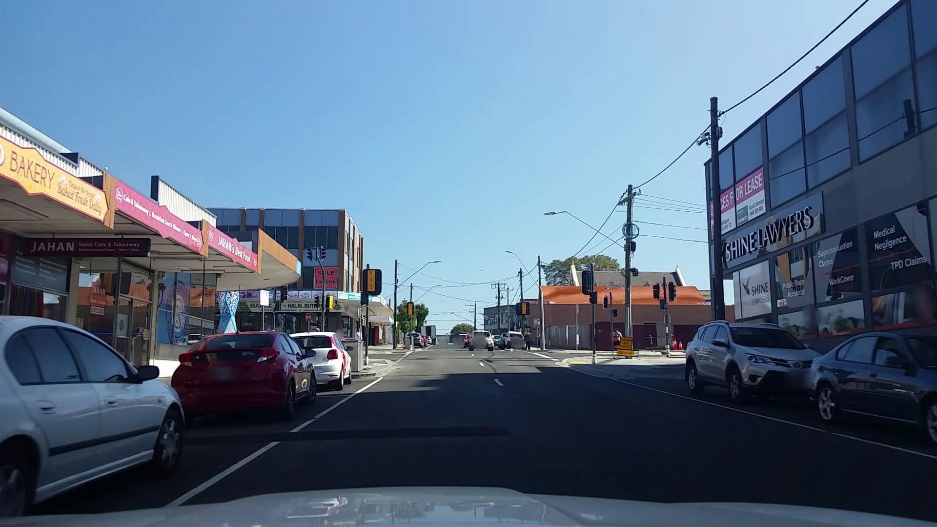 Street view near Players Hotel, Dandenong — © mattburt7 (CC BY-SA · Mapillary)