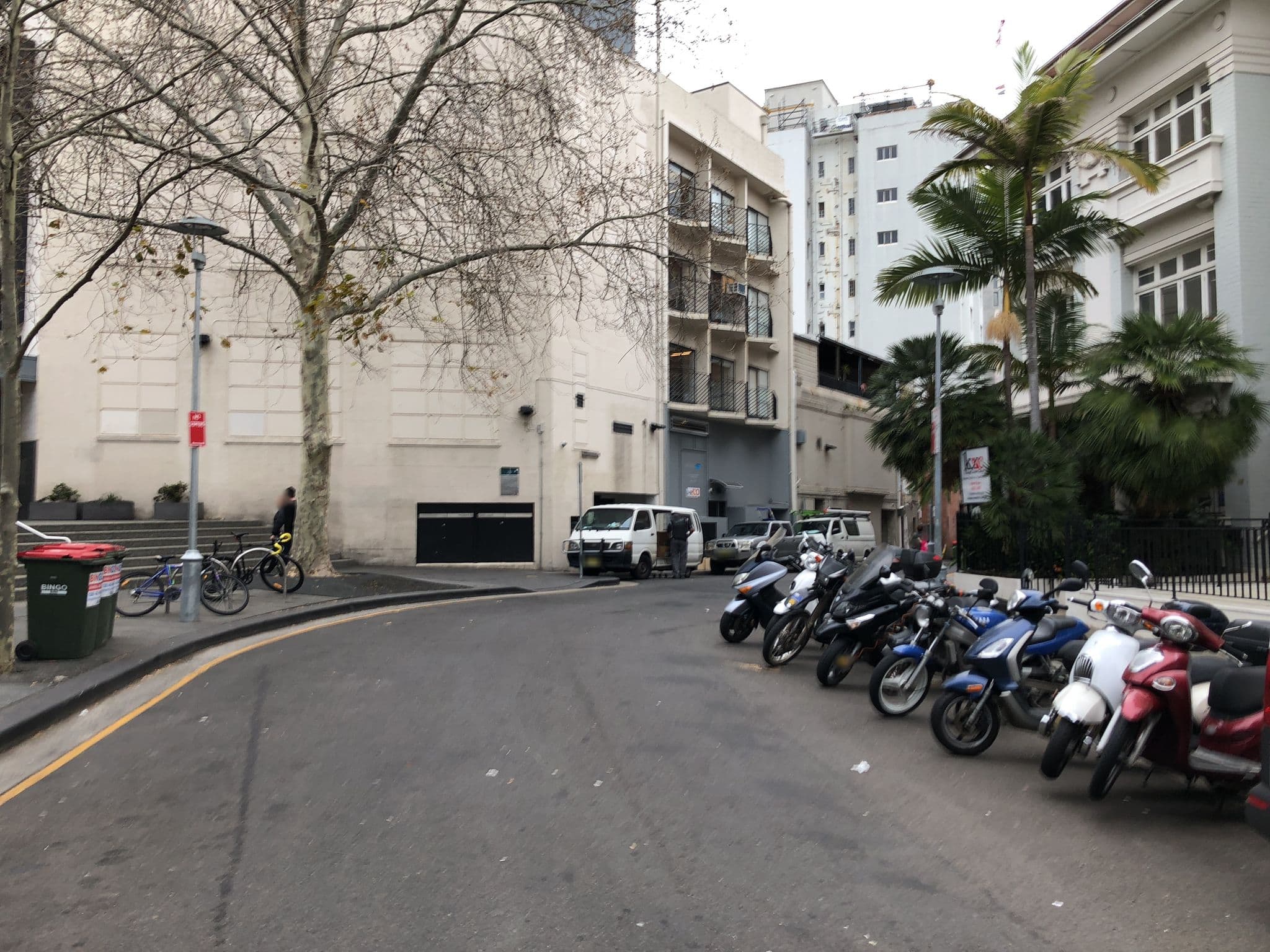 Street view near Quest Potts Point, Elizabeth Bay — © bswatkins (CC BY-SA · Mapillary)