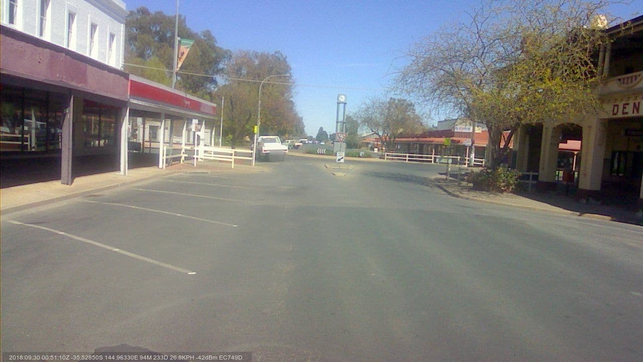 Street view near Federal Hotel, Deniliquin — © bob3bob3 (CC BY-SA · Mapillary)