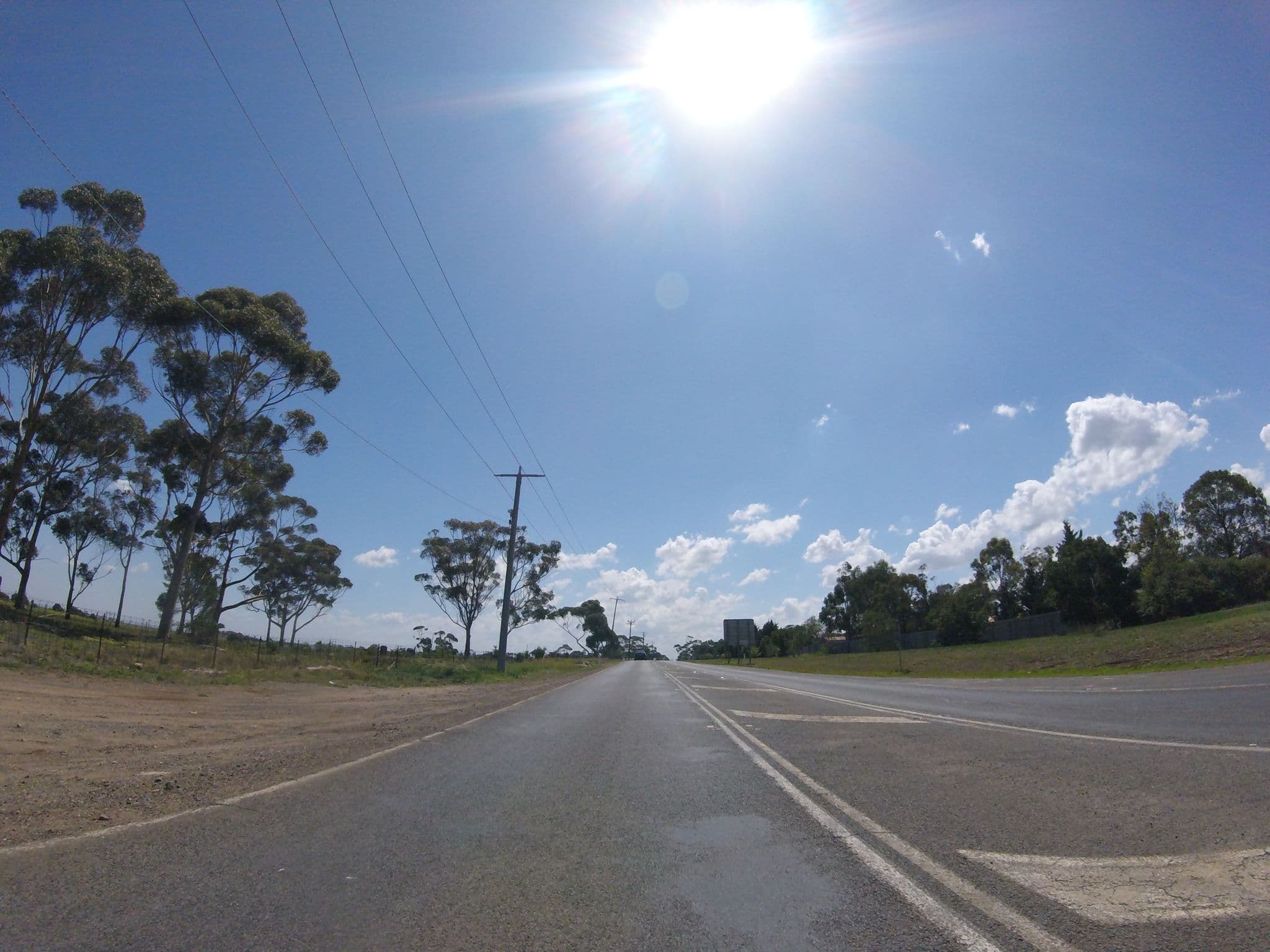 Street view near Diggers Rest Hotel/Old Calder Hwy, Diggers Rest — © r33za (CC BY-SA · Mapillary)