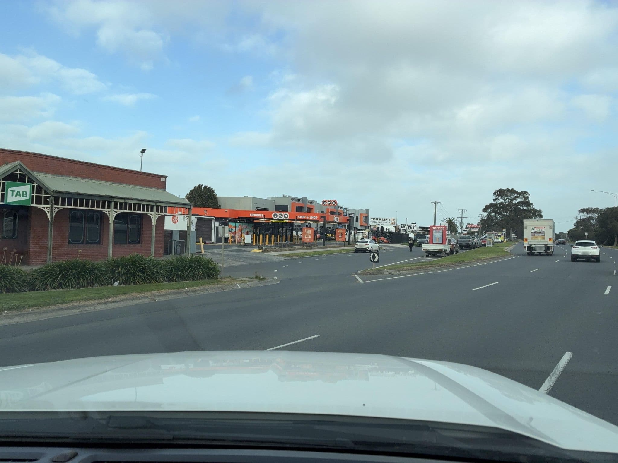 Street view near Monty's Rewards, Hallam — © DanXCI (CC BY-SA · Mapillary)