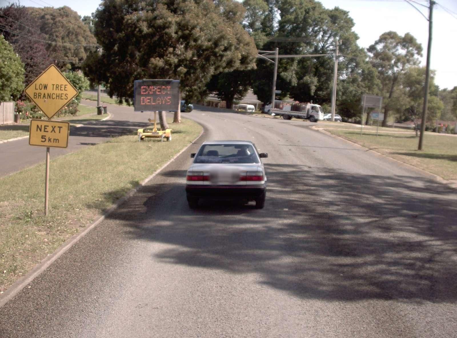 Street view near Ravenswood Accommodation, Drouin — © vicroads (CC BY-SA · Mapillary)