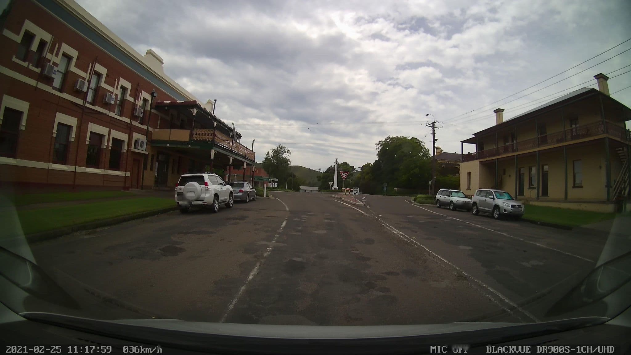 Street view near The Bank Hotel Dungog, Dungog — © bob3bob3 (CC BY-SA · Mapillary)