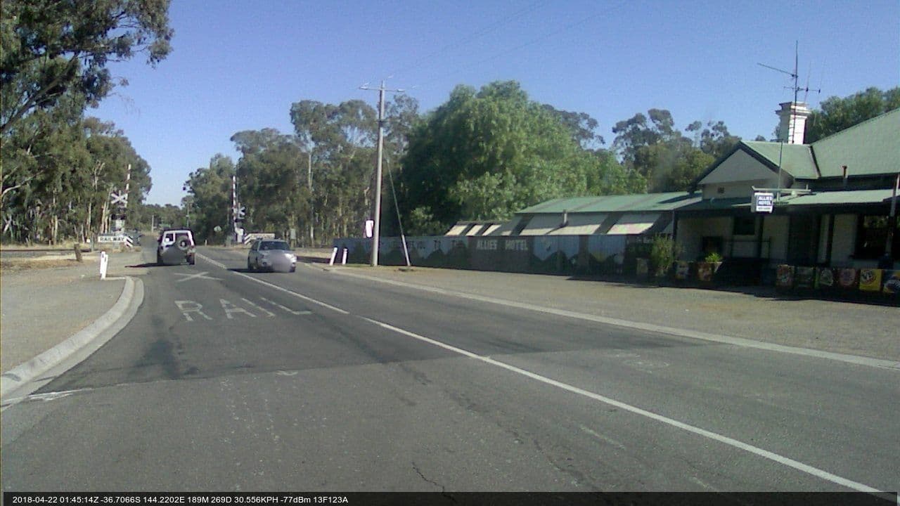 Street view near Allies Hotel & Bottle Shop, Eaglehawk — © bob3bob3 (CC BY-SA · Mapillary)