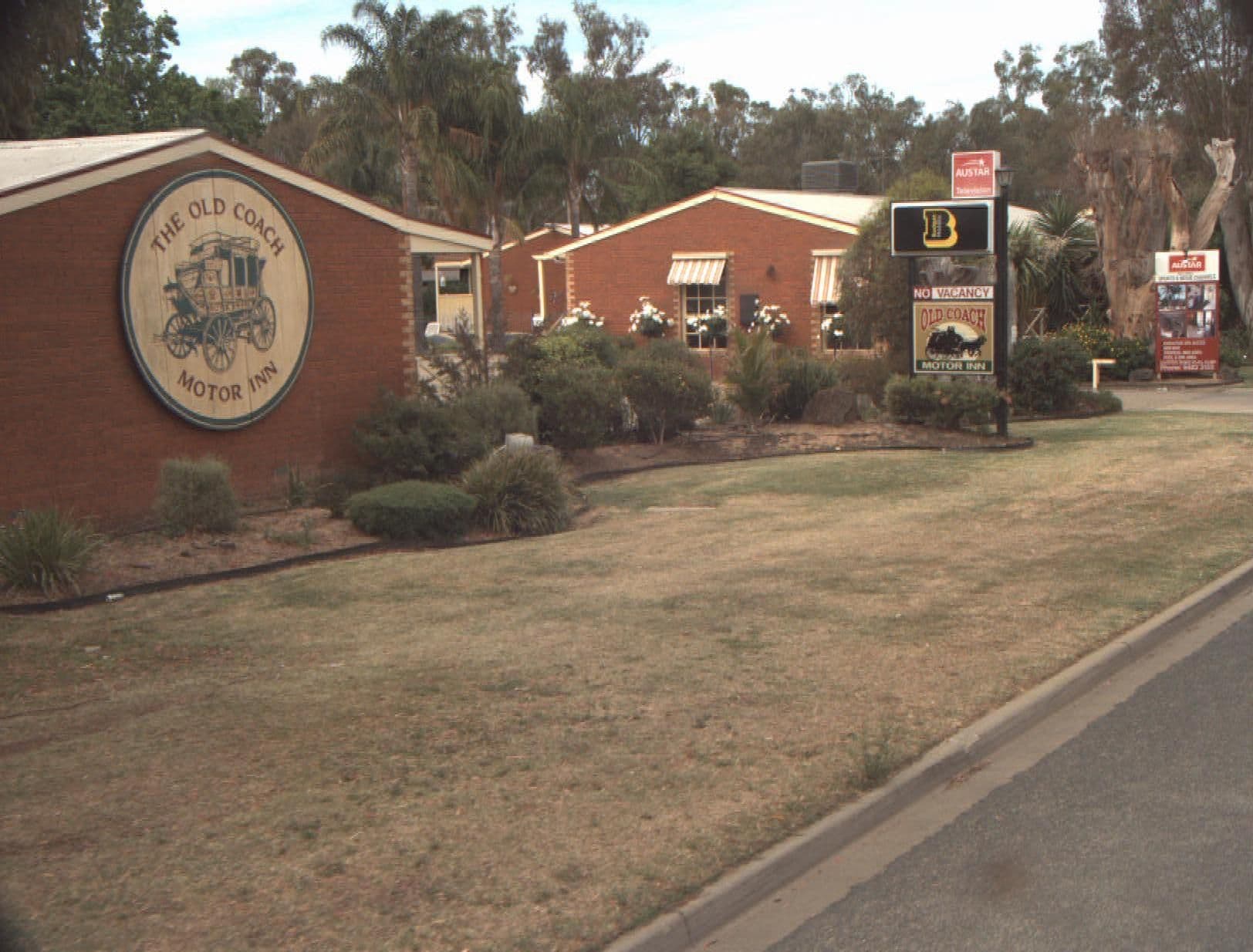 Street view near Old Coach Motor Inn, Echuca — © vicroads (CC BY-SA · Mapillary)