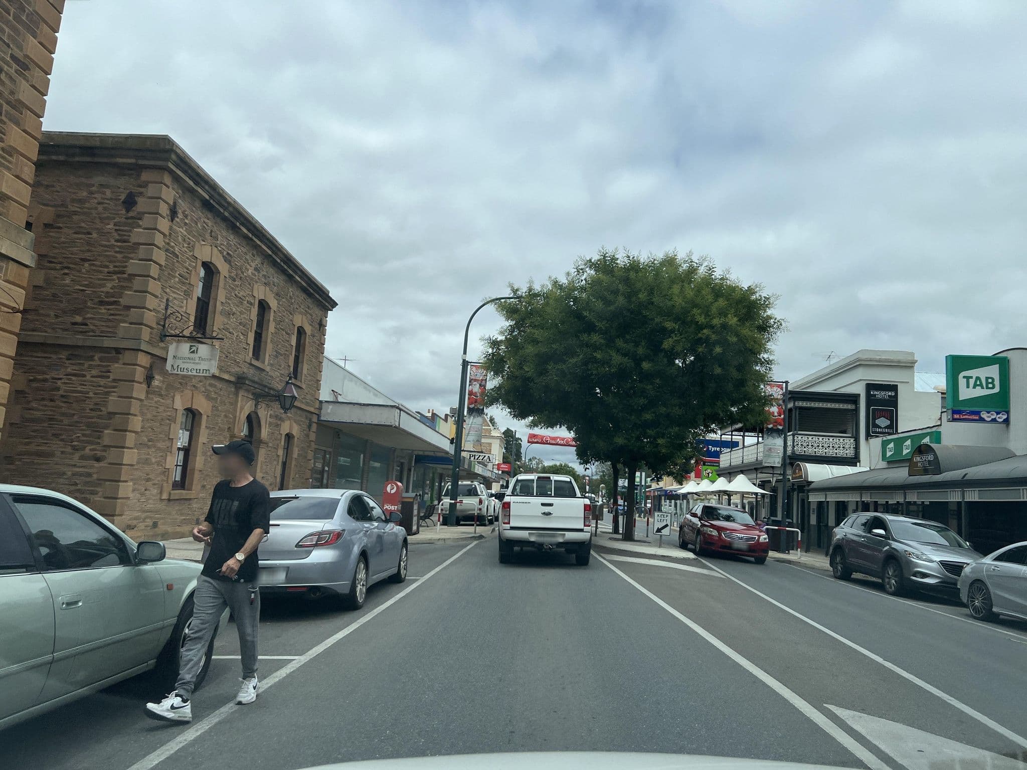 Street view near Kingsford Hotel, Gawler — © fortera (CC BY-SA · Mapillary)