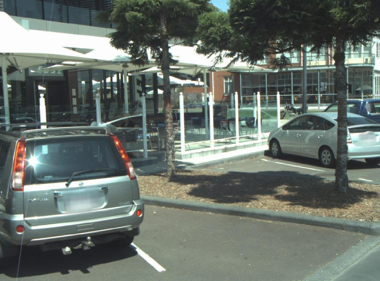 Street view near Edgewater 207, Geelong — © cogg (CC BY-SA · Mapillary)