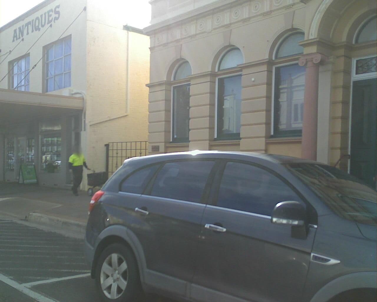 Street view near Apartments On Grey, Glen Innes — © bob3bob3 (CC BY-SA · Mapillary)