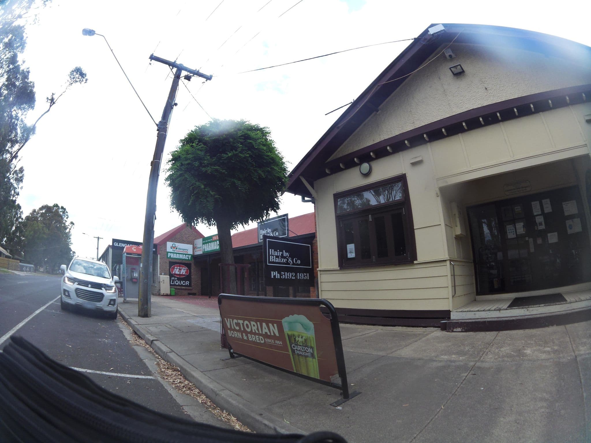 Street view near Glengarry Hotel & Pub, Glengarry — © skillsy (CC BY-SA · Mapillary)