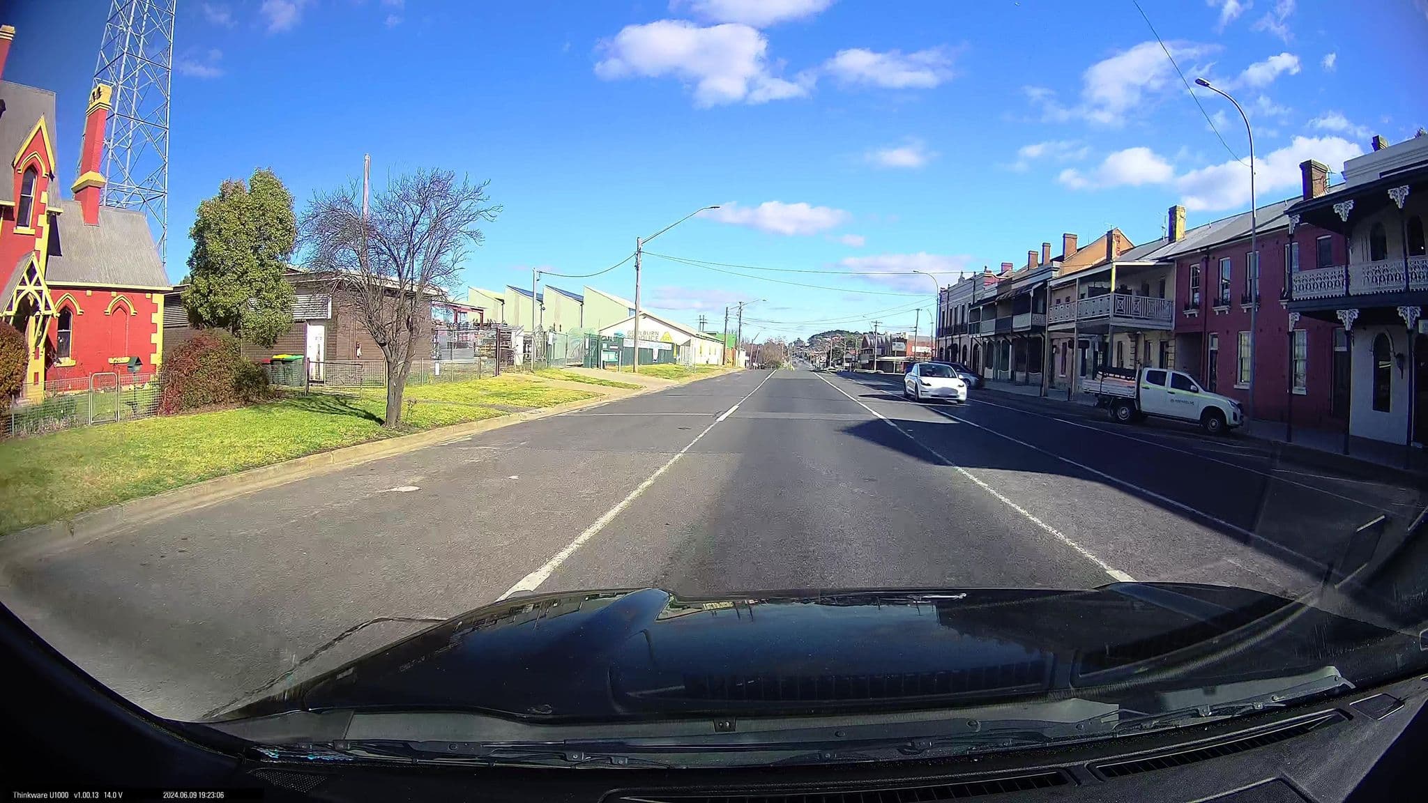 Street view near Coolavin Hotel, Goulburn — © maxim752 (CC BY-SA · Mapillary)