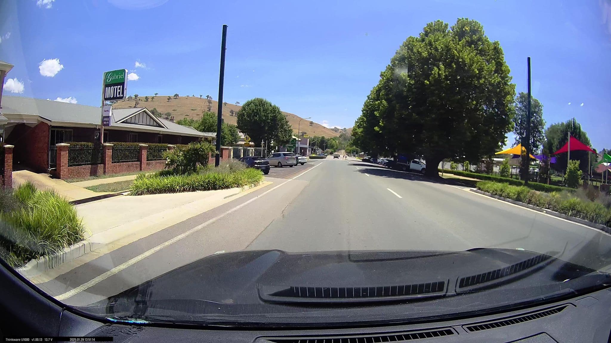 Street view near Gabriel Motor Inn, Gundagai — © maxim752 (CC BY-SA · Mapillary)