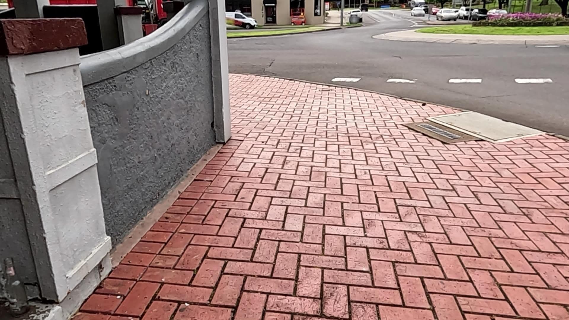 Street view near Commercial Hotel, Hamilton — © SGSC_RACAS_FOOTPATH (CC BY-SA · Mapillary)