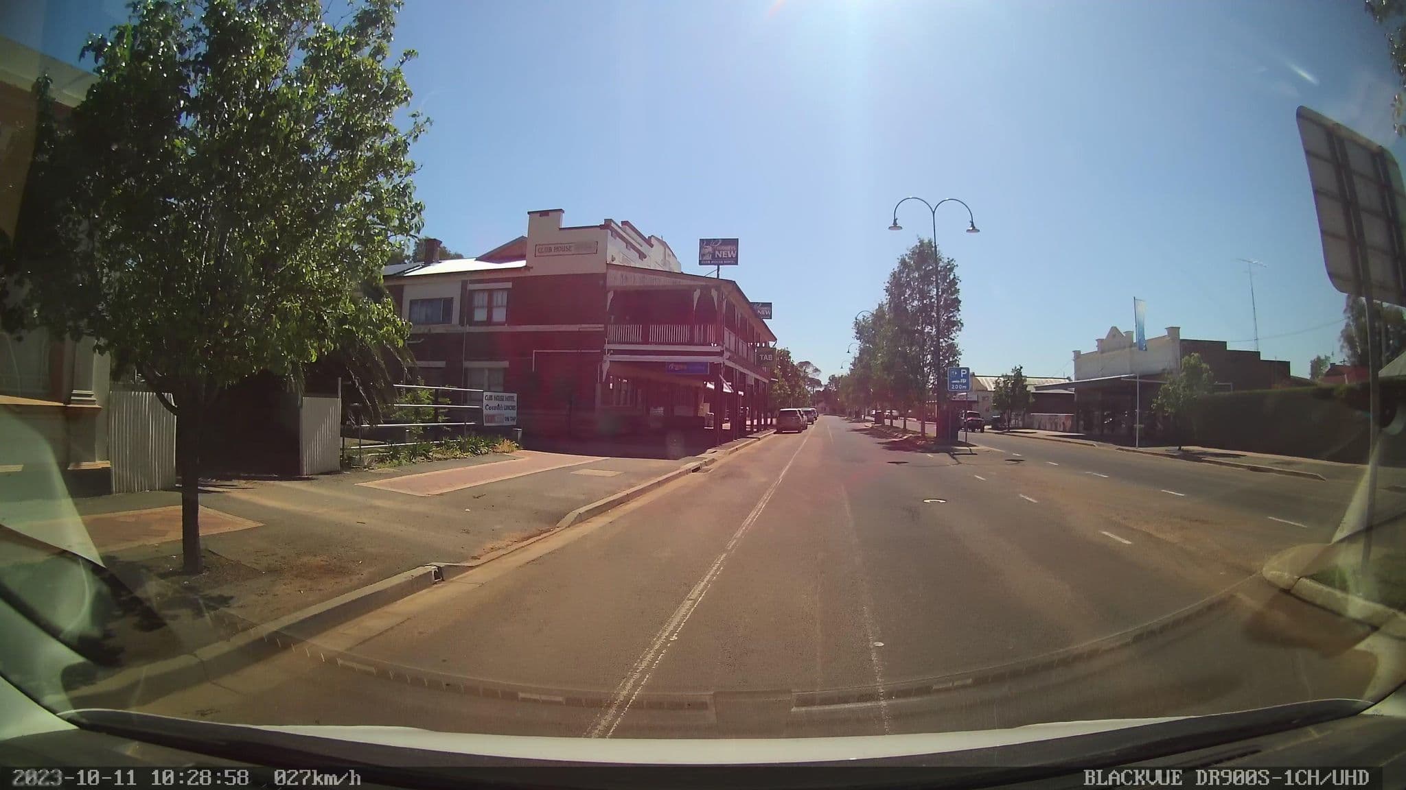 Street view near Club House Hotel, Hillston — © bob3bob3 (CC BY-SA · Mapillary)
