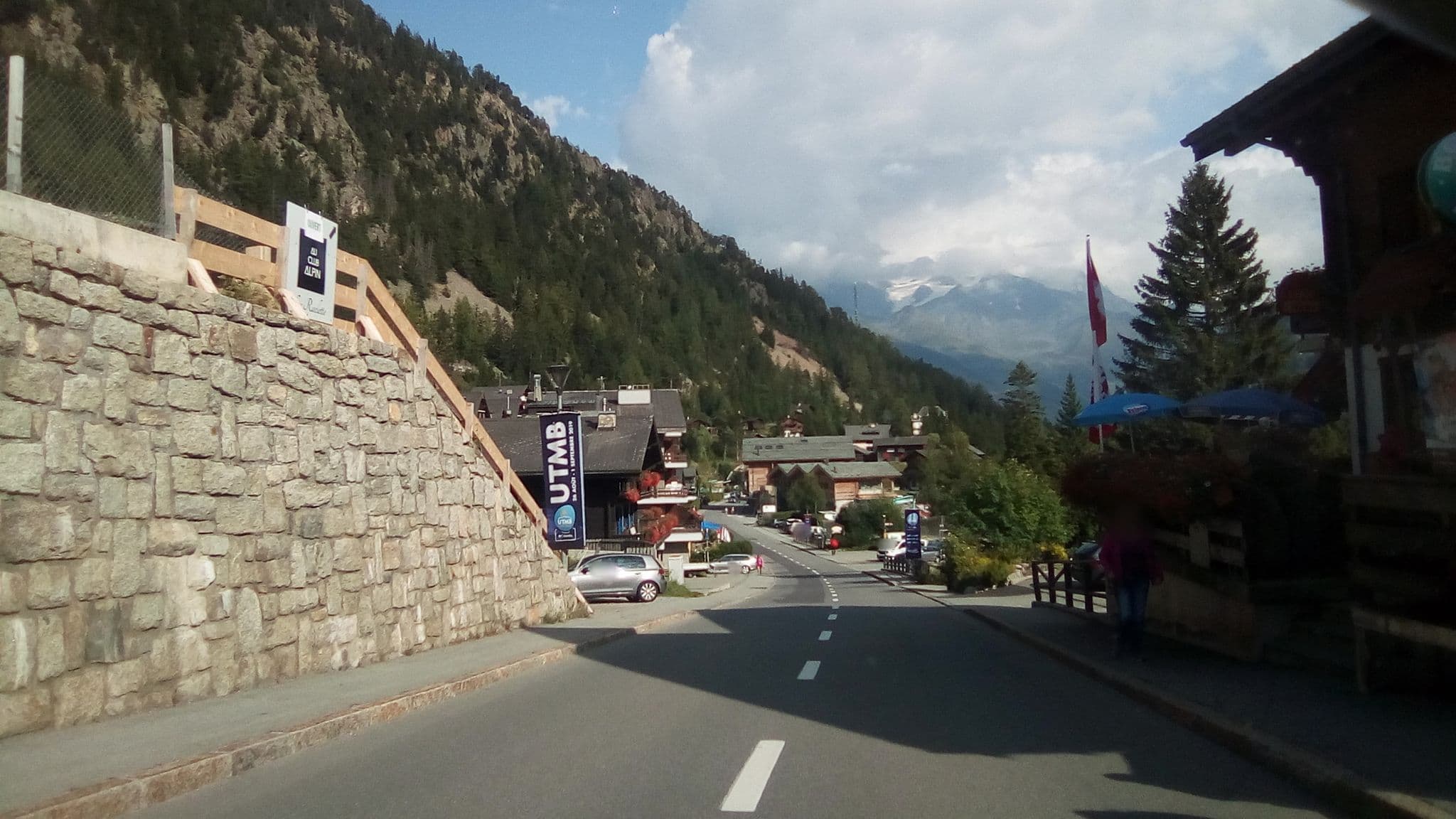 Street view near En Plein Air, Orsières — © randalf (CC BY-SA · Mapillary)