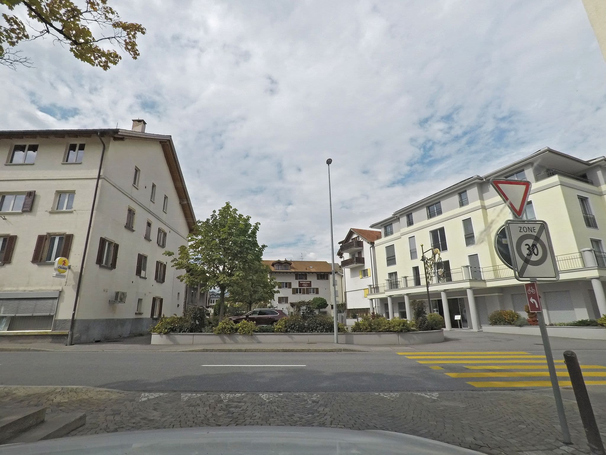 Street view near Alte Post, Bonaduz — © canadarunner (CC BY-SA · Mapillary)