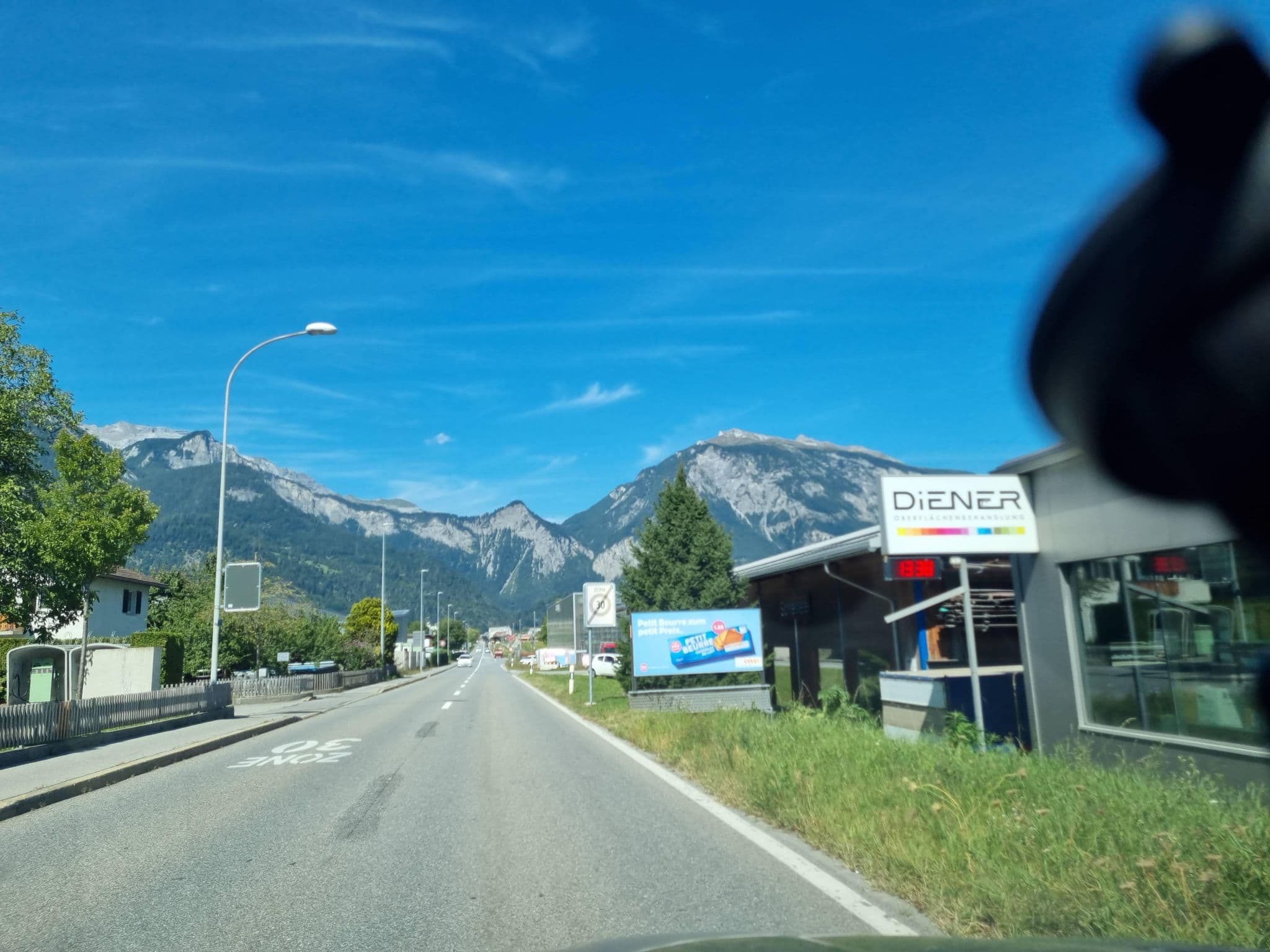 Street view near Villa Artistica, Rhäzüns — © dsmm (CC BY-SA · Mapillary)