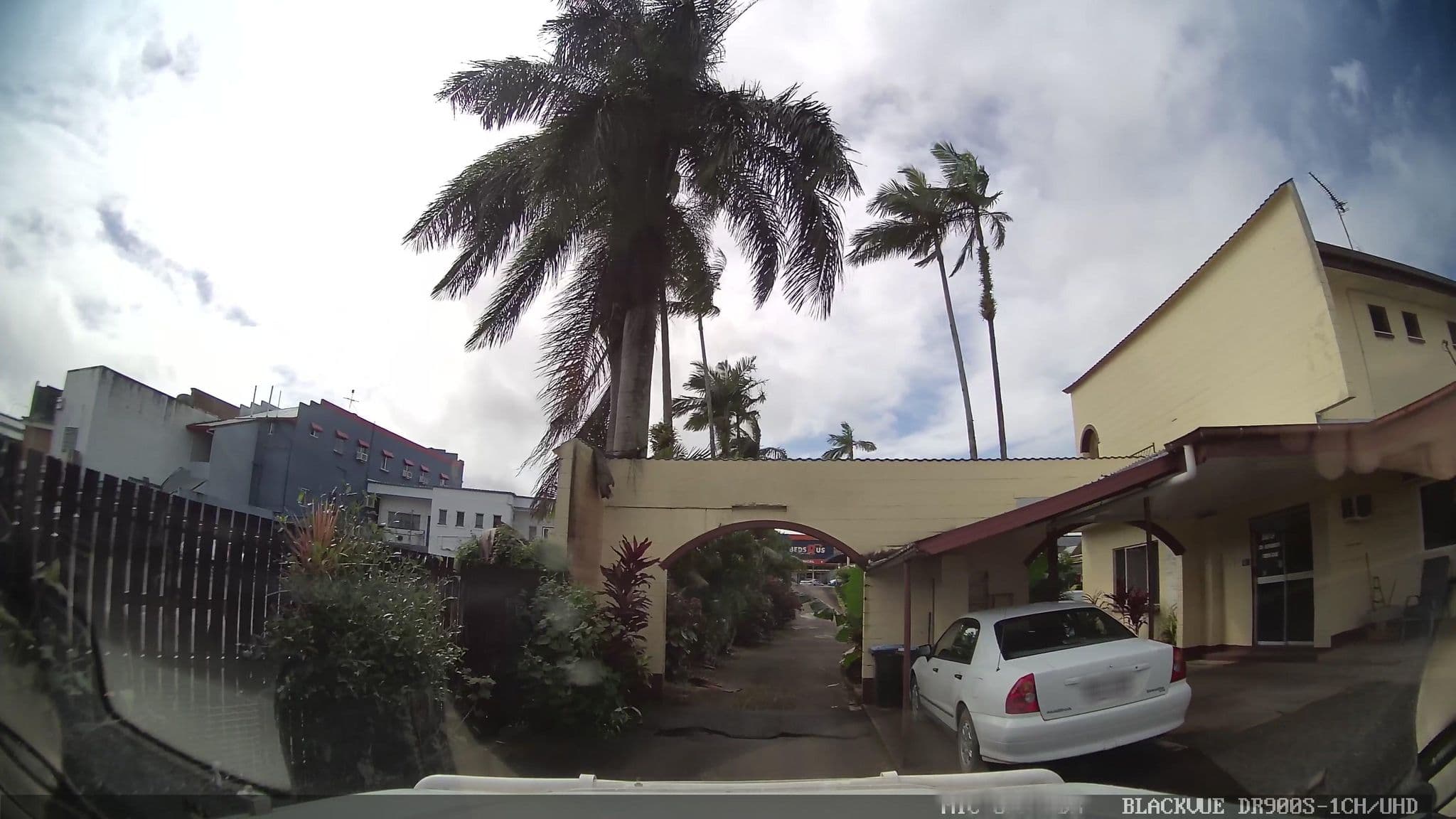 Street view near Sillaw Lodge, Innisfail — © jthnz (CC BY-SA · Mapillary)