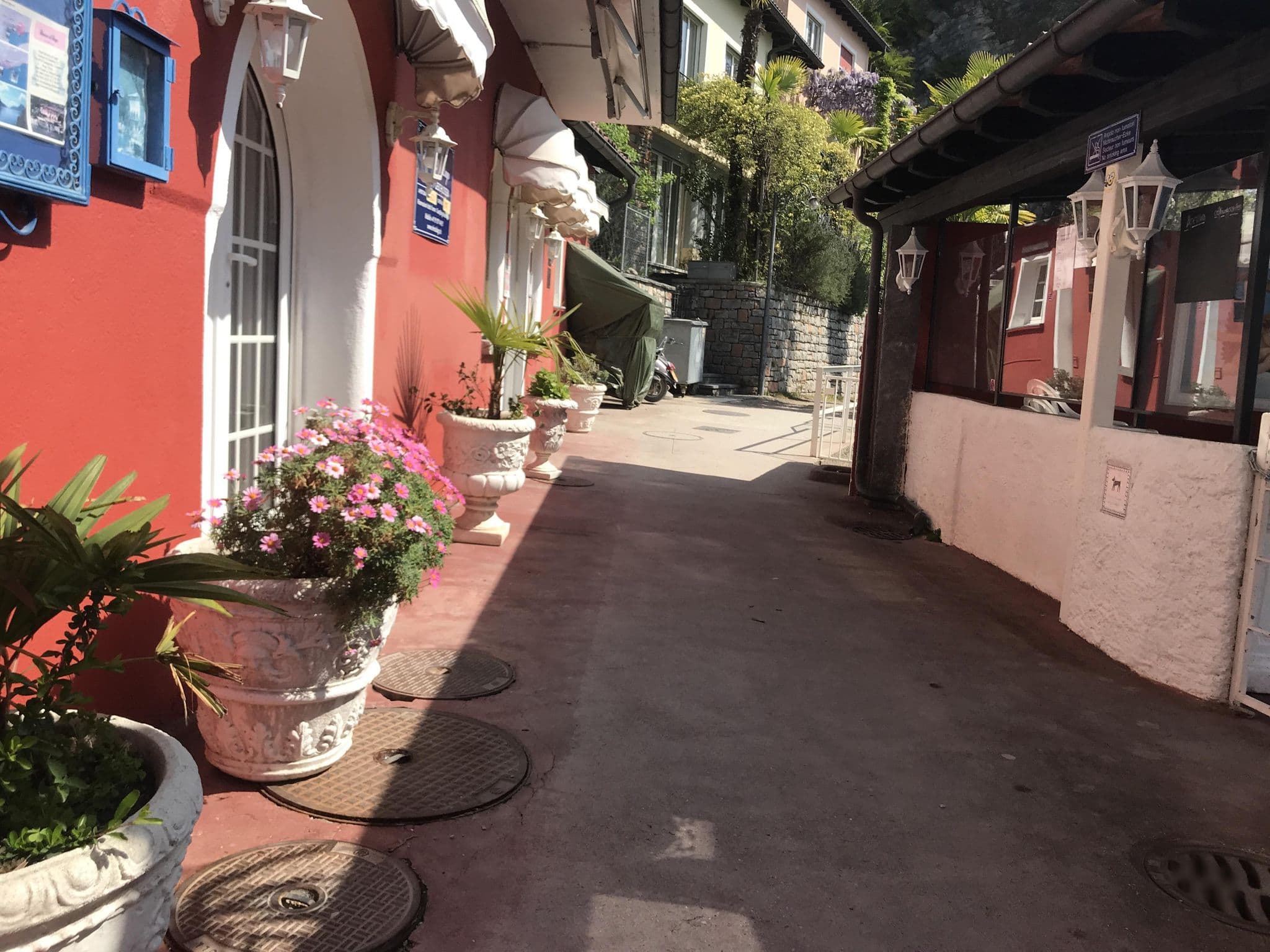 Street view near Elvezia al Lago, Viganello — © miguel_andrade (CC BY-SA · Mapillary)