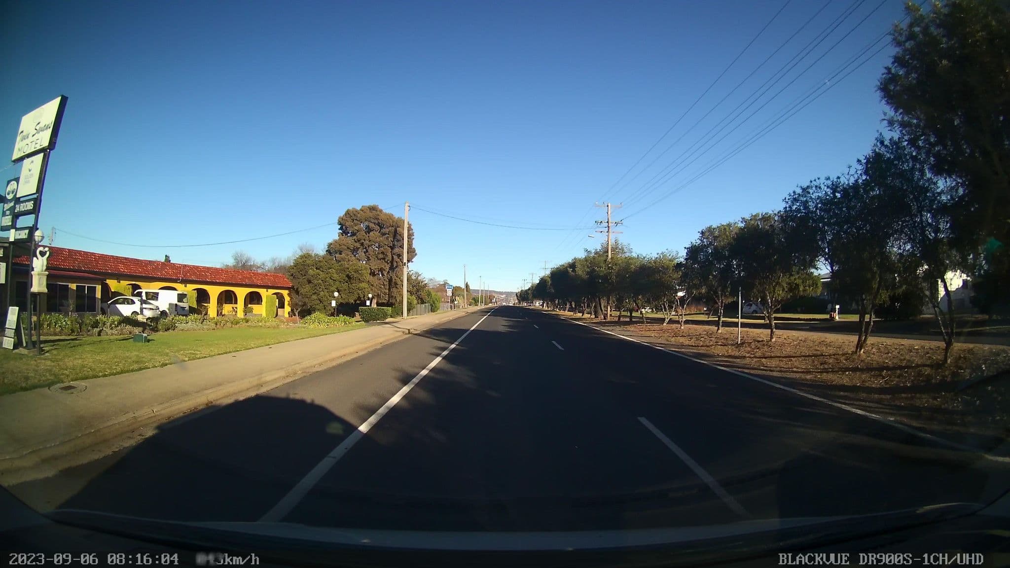 Street view near Twin Swans Motel, Inverell — © bob3bob3 (CC BY-SA · Mapillary)