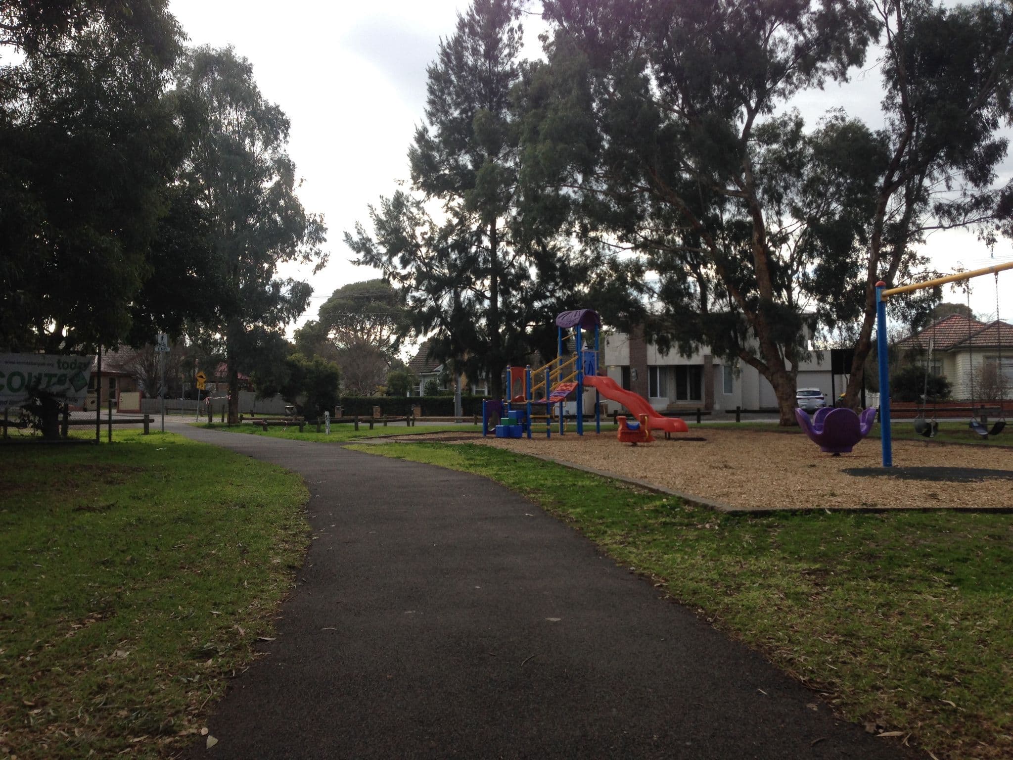 Street view near Your Leafy Ivanhoe Retreat - Entire Place, Ivanhoe — © philam (CC BY-SA · Mapillary)