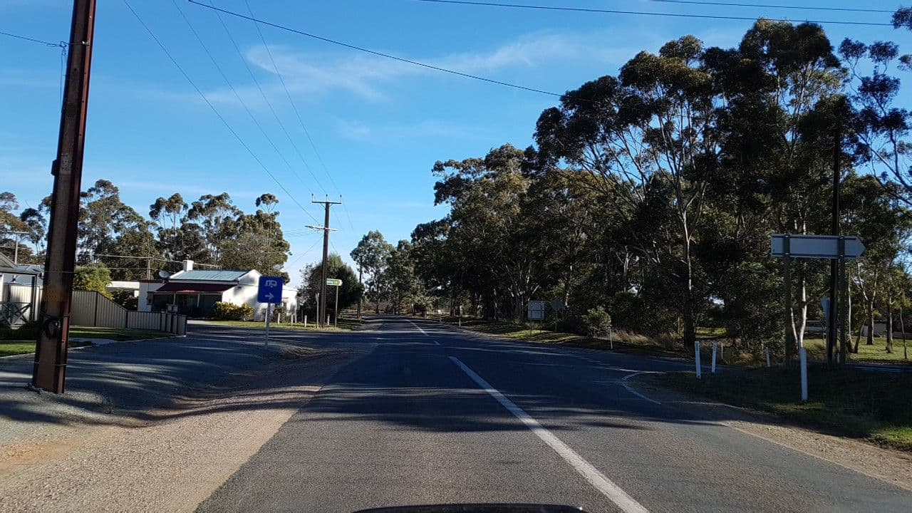 Street view near The Park Jamestown - Spalding Villas, Jamestown — © didz (CC BY-SA · Mapillary)