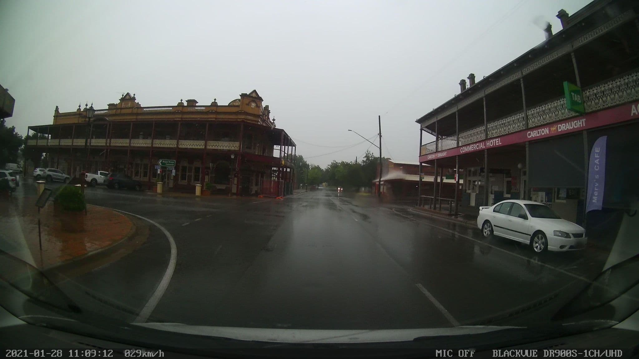 Street view near Commercial Hotel Junee, Junee — © bob3bob3 (CC BY-SA · Mapillary)