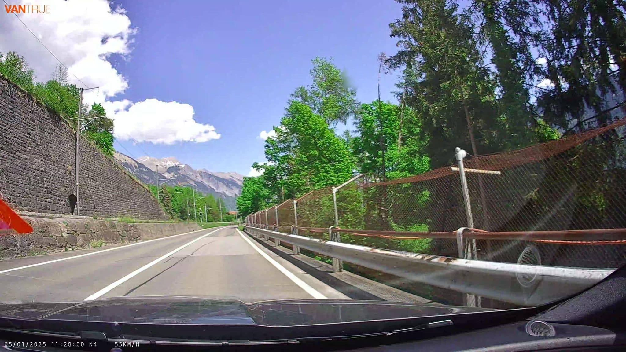 Street view near Chalet Bertha, Ringgenberg — © fcignat (CC BY-SA · Mapillary)